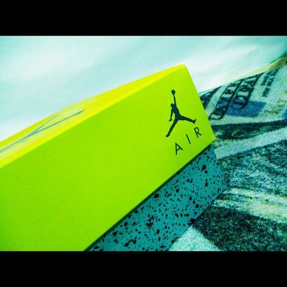 Sold :) Air Jordan Retro 4 ‘Lighting’ 10M/W11.5 - Picture 6 of 6